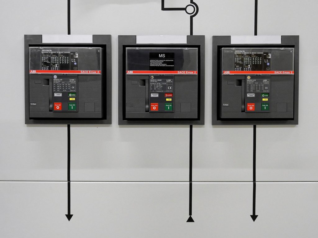 Switchgear vs. Switchboard & Their Real World Applications RELECTRIC