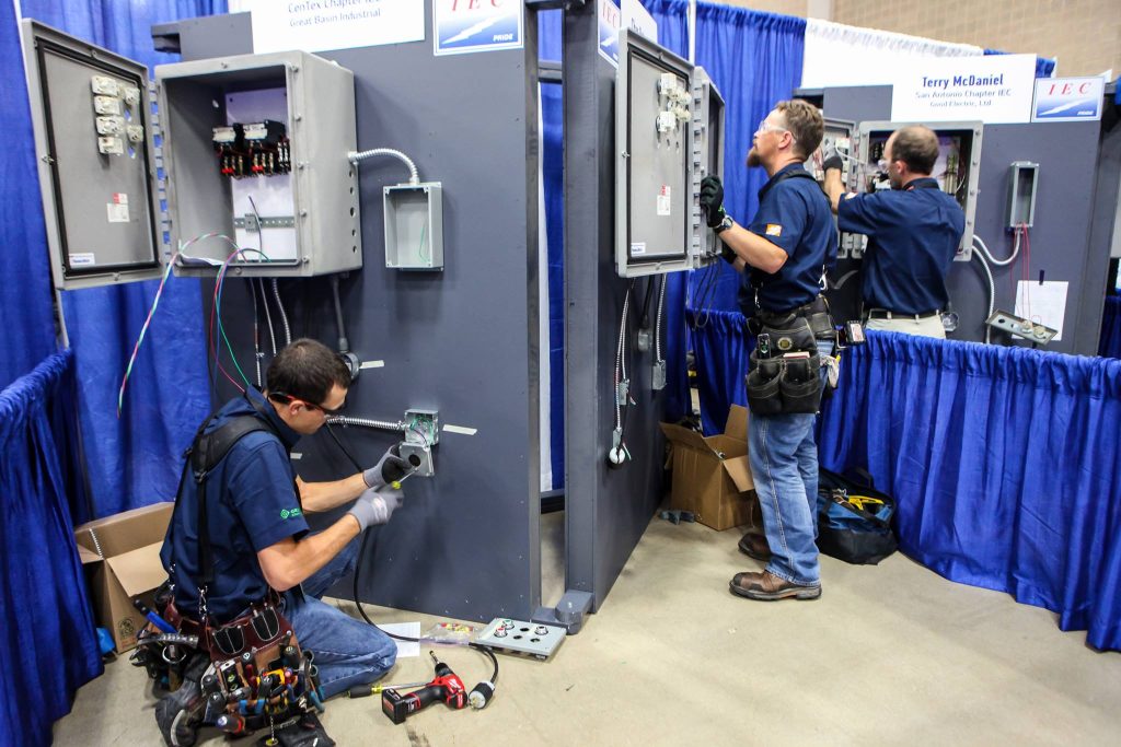 Technicians-working-on-tradeshow-booth